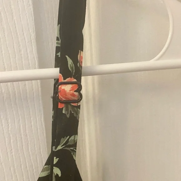 Old Navy black floral maxi dress - Picture 4 of 7